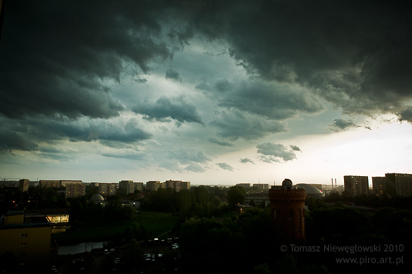 Ciemne chmury nad Olsztynem